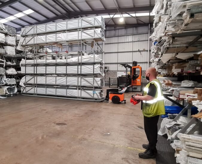 Using the Wireless radio gives safe and precise handling